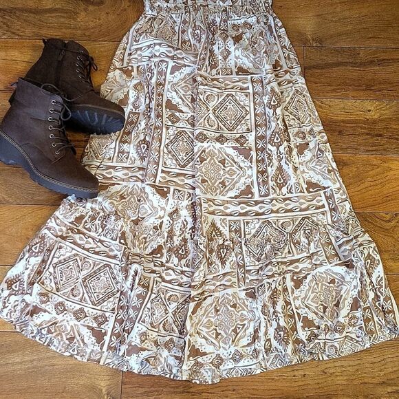 Salty Lemon Brown White Geometric Print Strapless Maxi Tiered Dress Large NWT - Picture 11 of 16